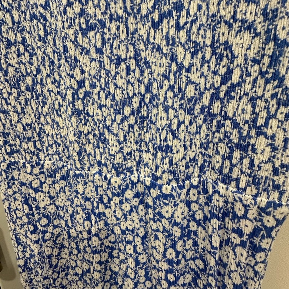 Blue and White Smocked Vacation Dress - Size L - Picture 4 of 5